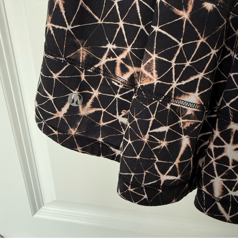 Lululemon Pace Rival Skirt II *4-way Stretch (Regular) Sugar Crush Multi / Black - Picture 3 of 6